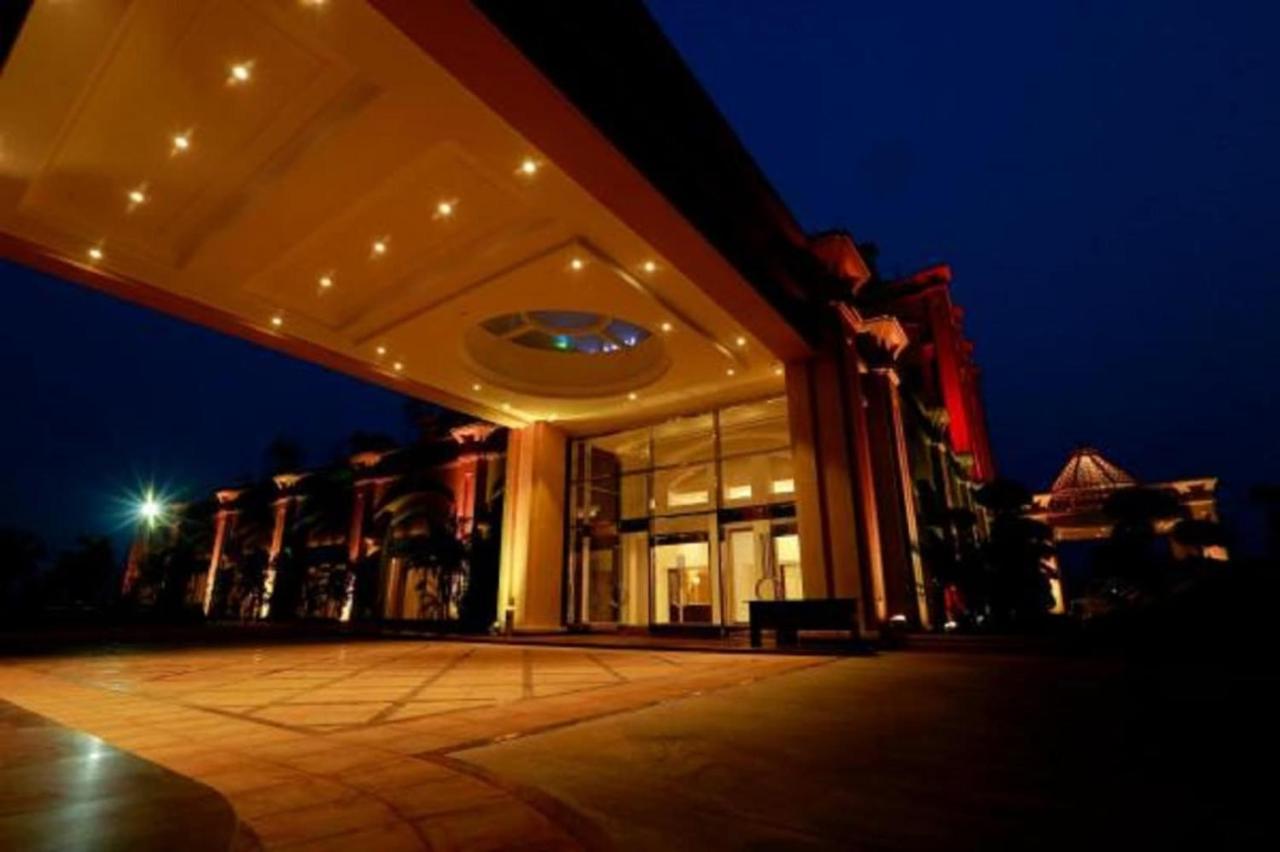 Golden Galaxy Hotels And Resorts Delhi  Ngoại thất bức ảnh